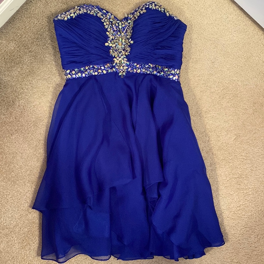 Short blue dress perfect for homecoming/prom
